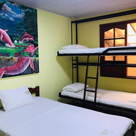 Hostal La Esperanza Летисия Экстерьер фото