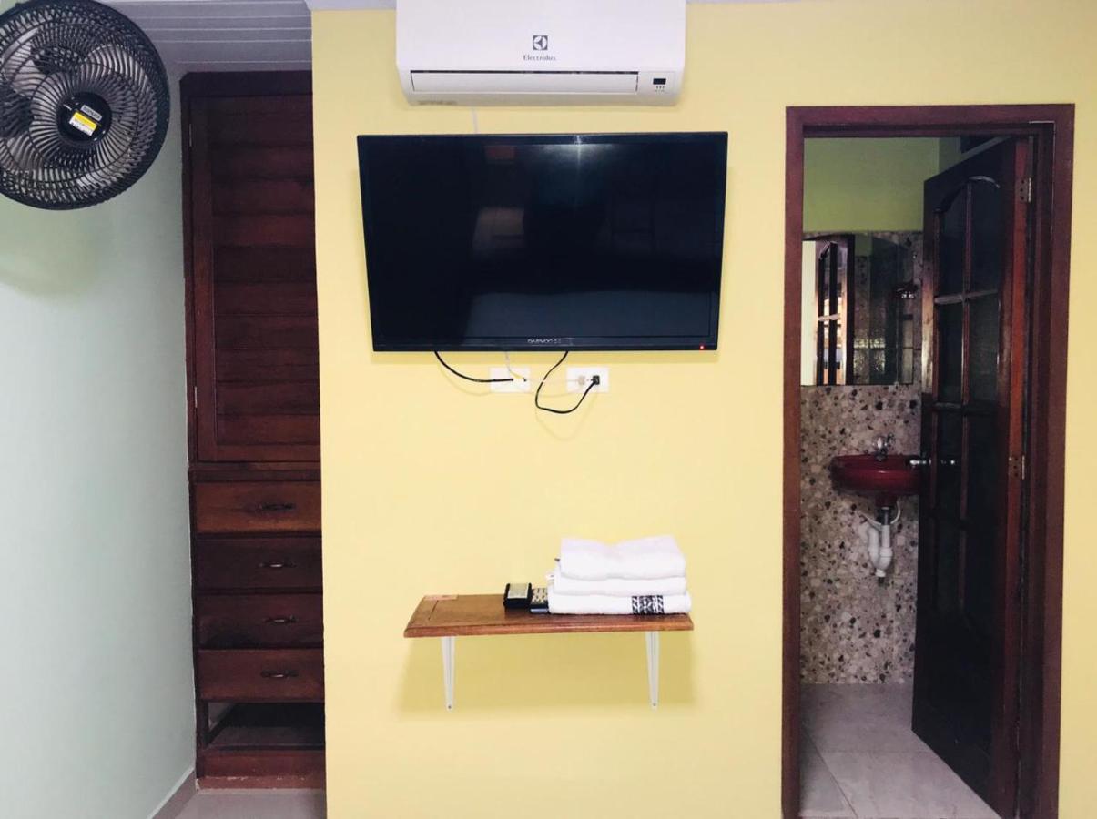 Hostal La Esperanza Летисия Экстерьер фото